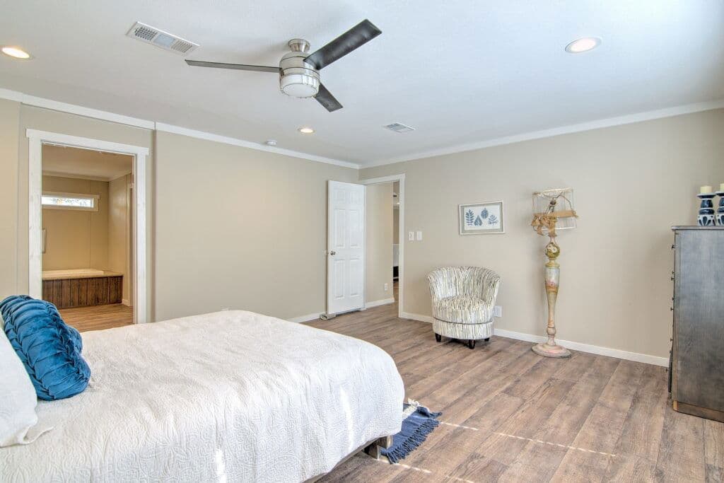 Bella 9876 bedroom home features