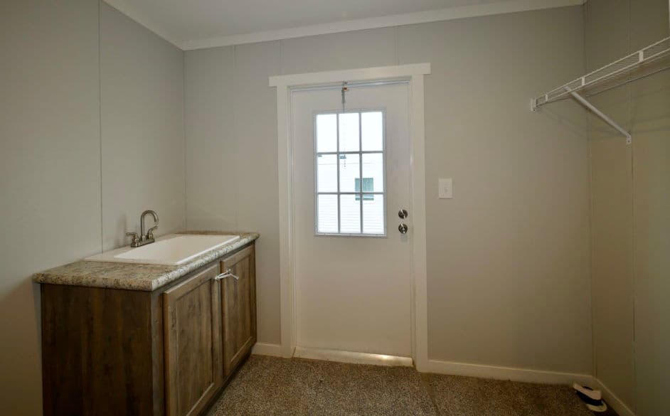 High plains 3387 interior home features