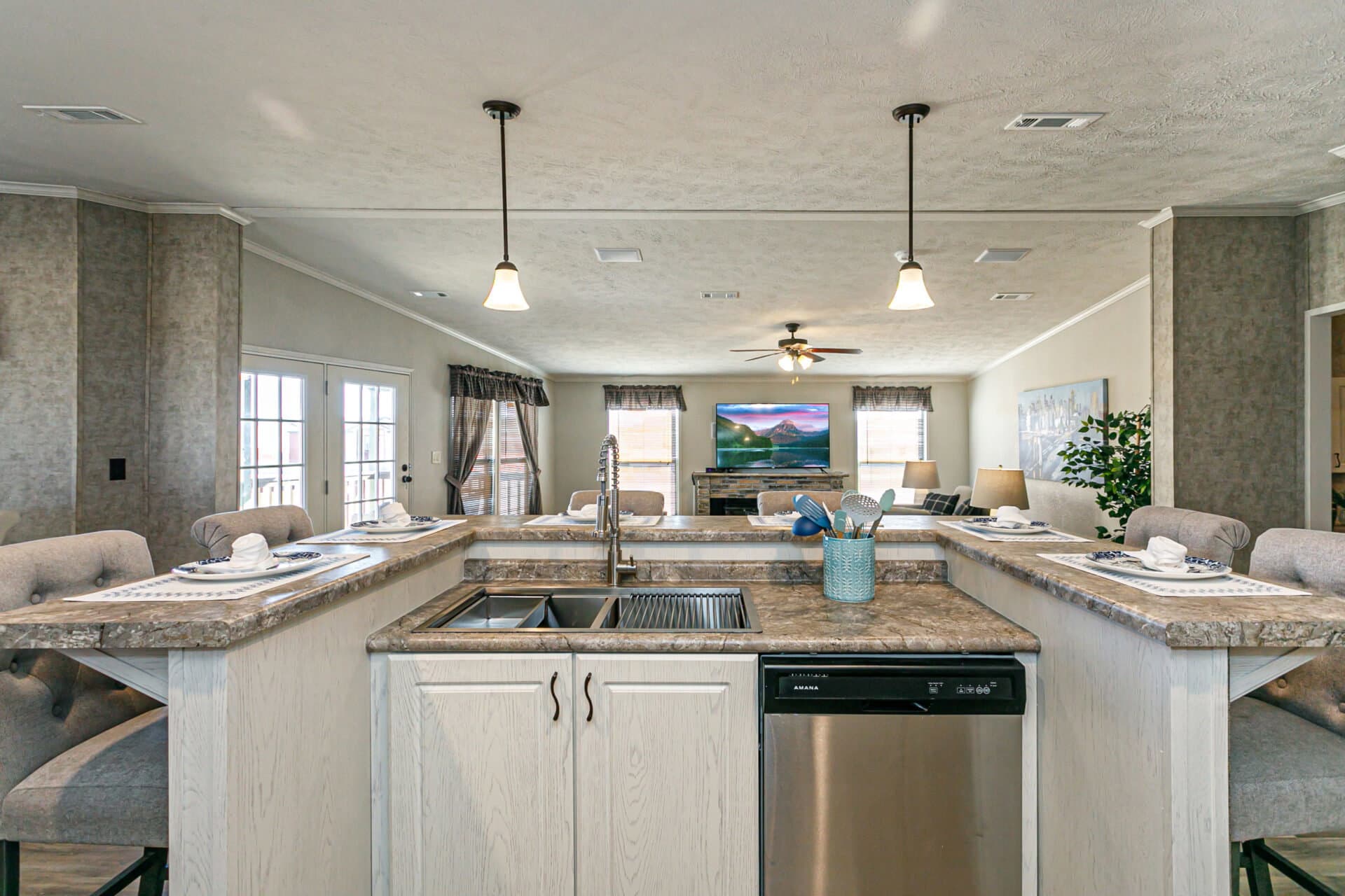 Classic c-3264-32bp kitchen home features