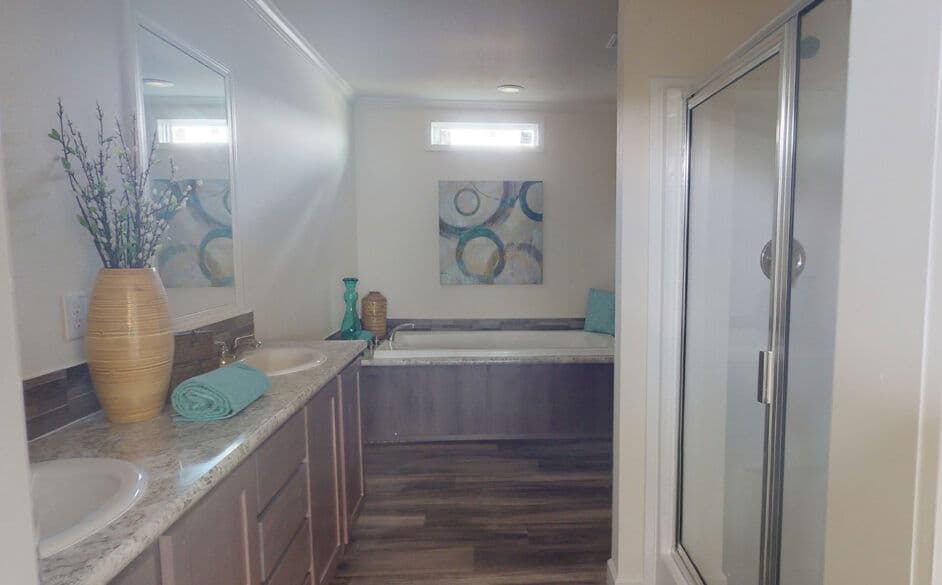 Reserve s56j bathroom home features