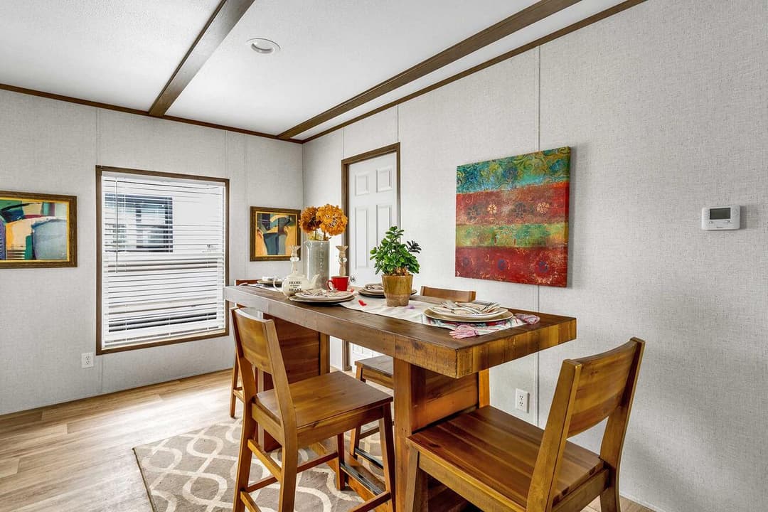 Pinnacle 28483p interior home features