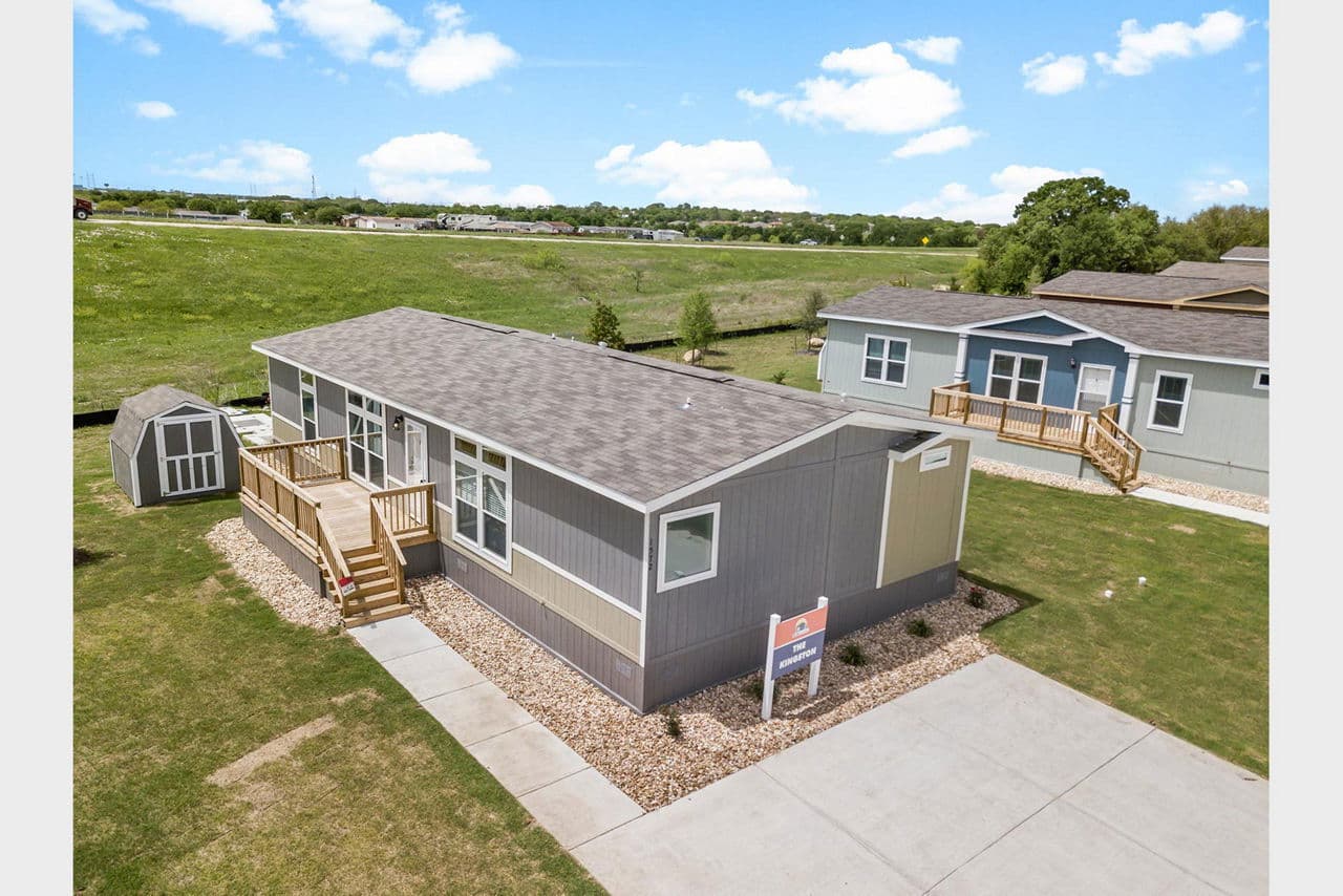 Innovation 2856a hero, elevation, and exterior home features