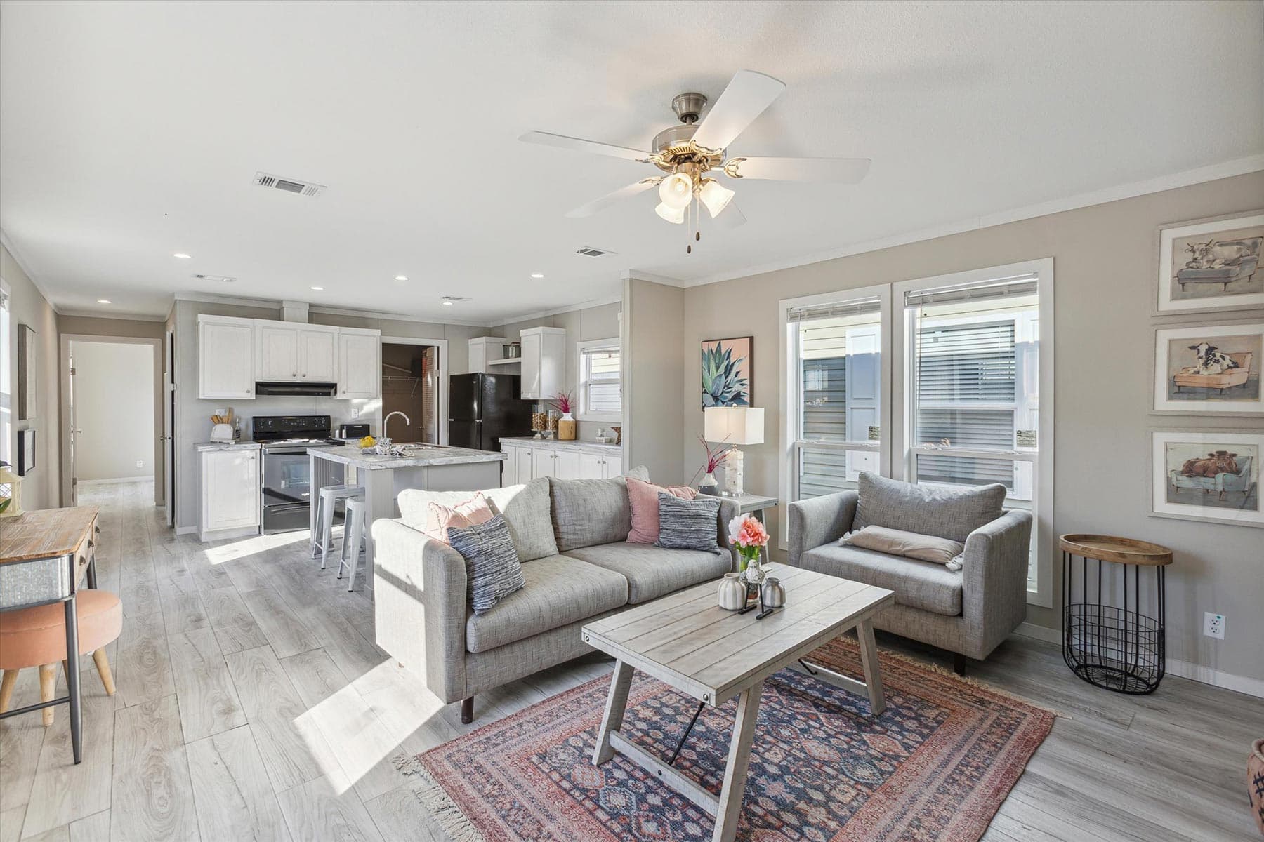 Redman 1676s interior and hero home features