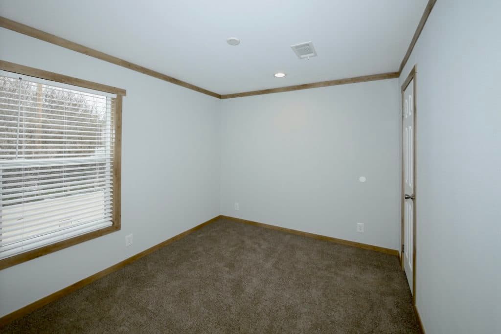 Isabel 9676 bedroom home features