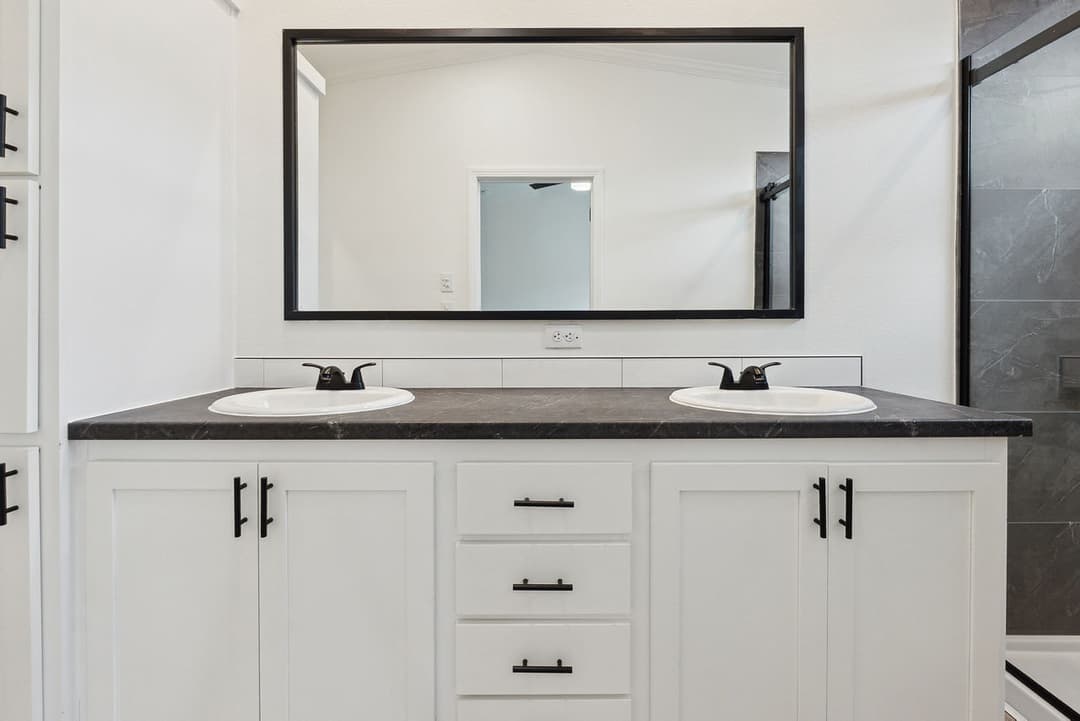 Innovation 1868h bathroom home features