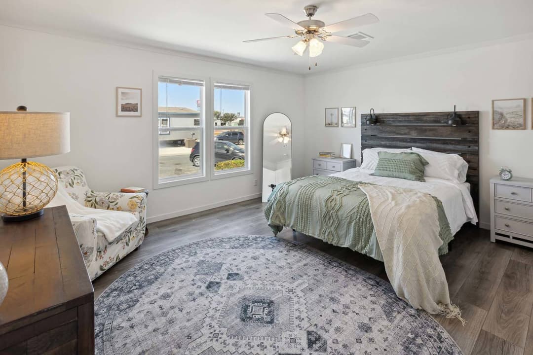 Nm3276a bedroom home features