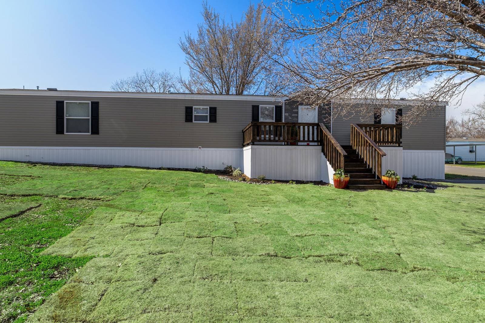 Cs1676c exterior home features