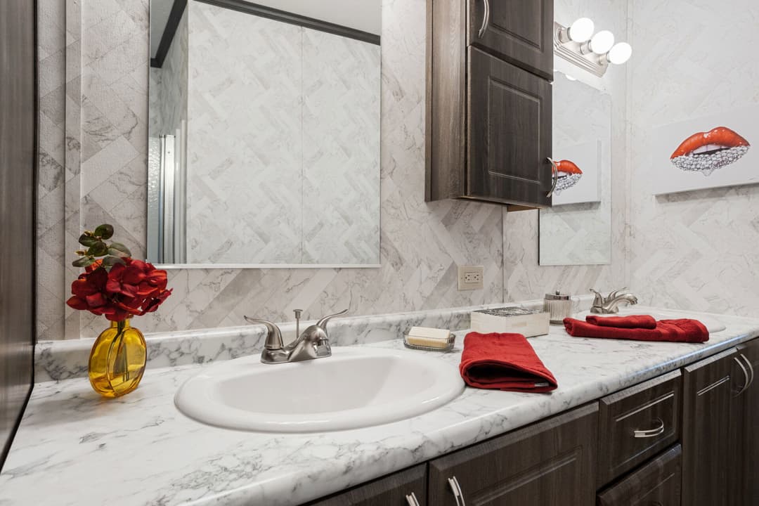 Classic c-3252-32d bathroom home features