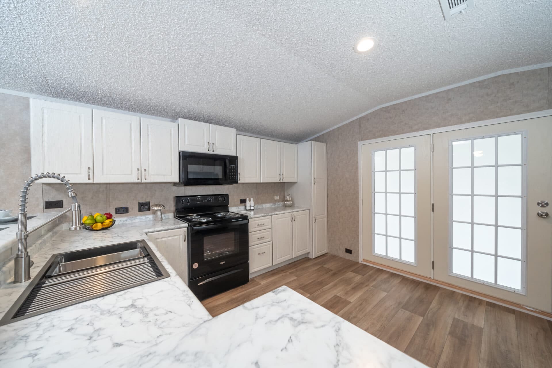 Classic c-1660-21fka kitchen home features