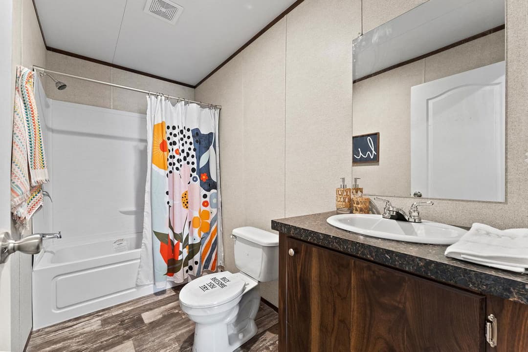 Prime hopkins 135 bathroom home features
