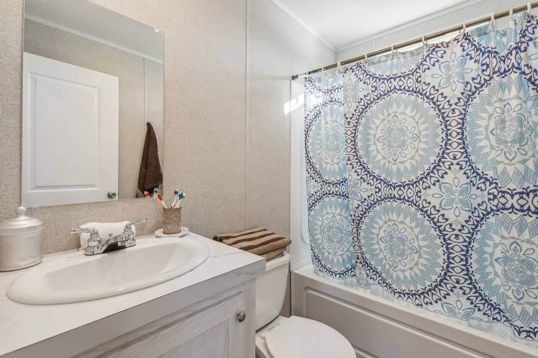 Rm2848h bathroom home features