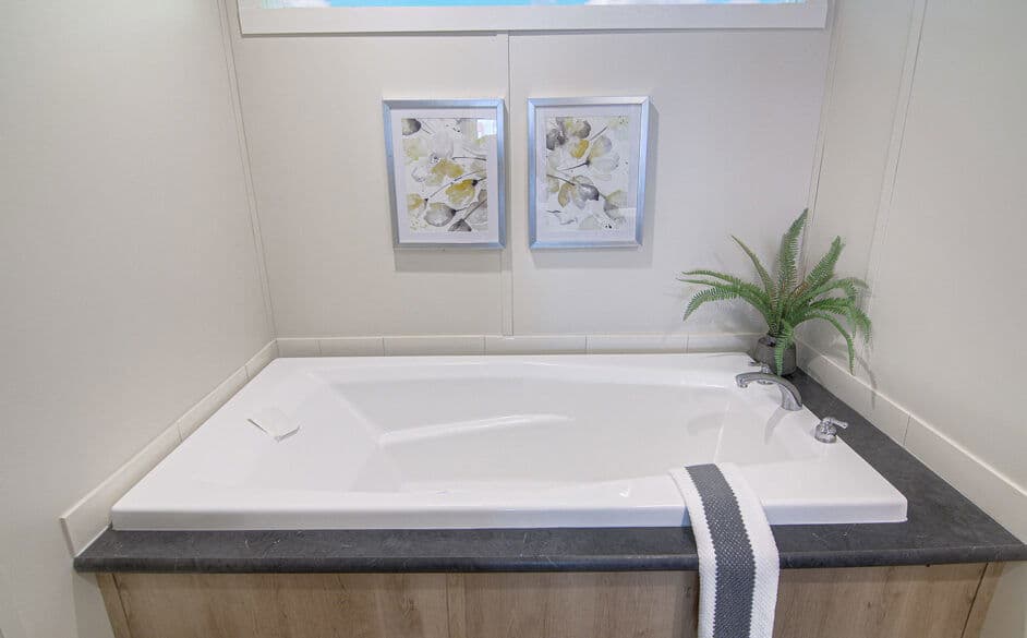 Corral 2354 bathroom home features