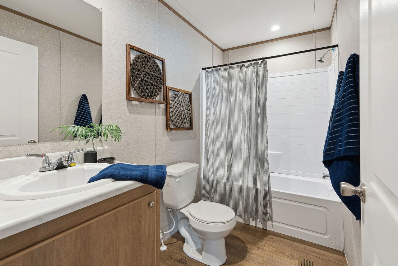 Prime pinnacle 135 bathroom home features