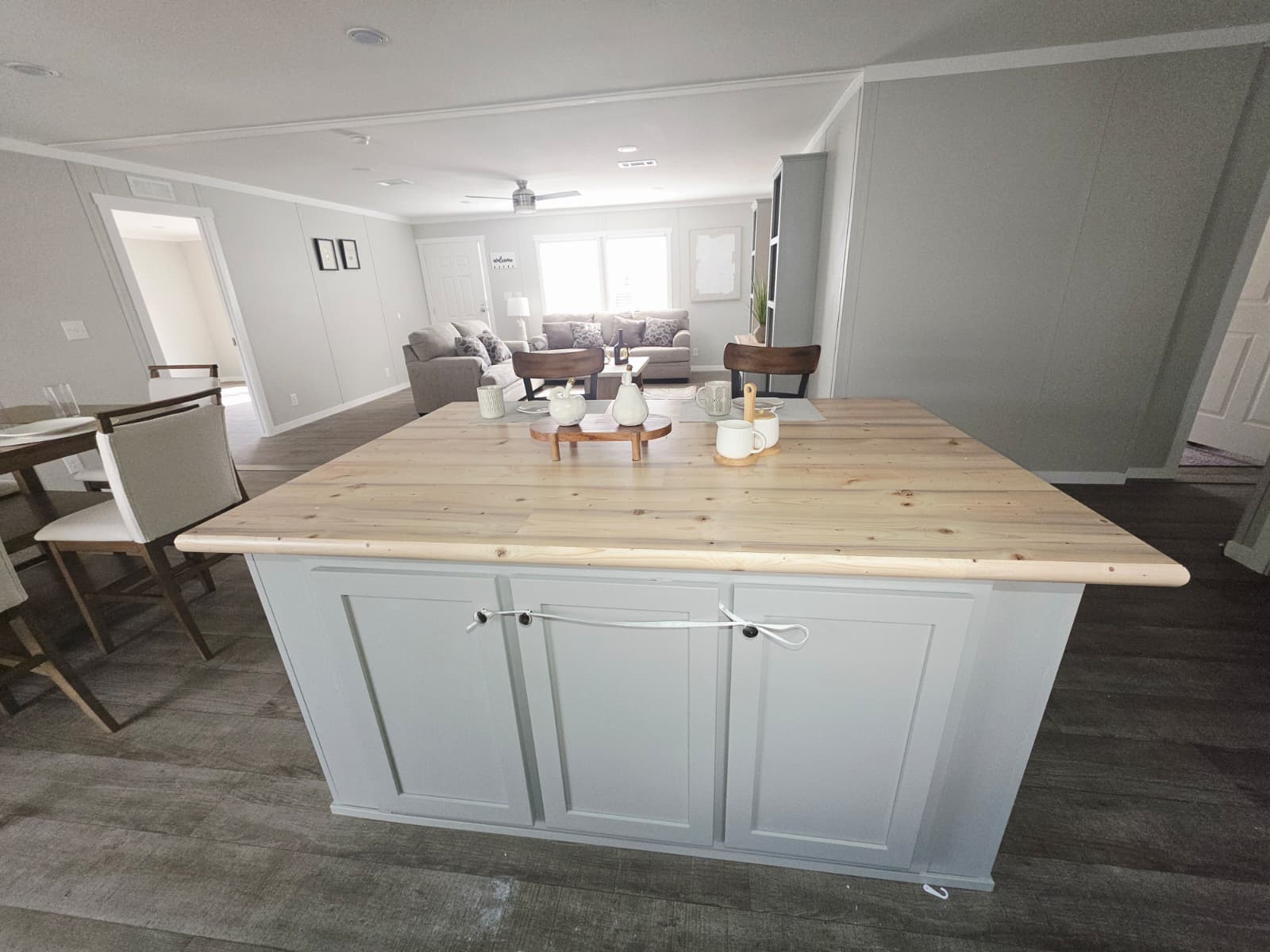 Scorpio 9469 kitchen home features