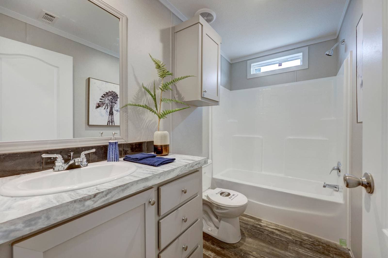 Csd2860l bathroom home features