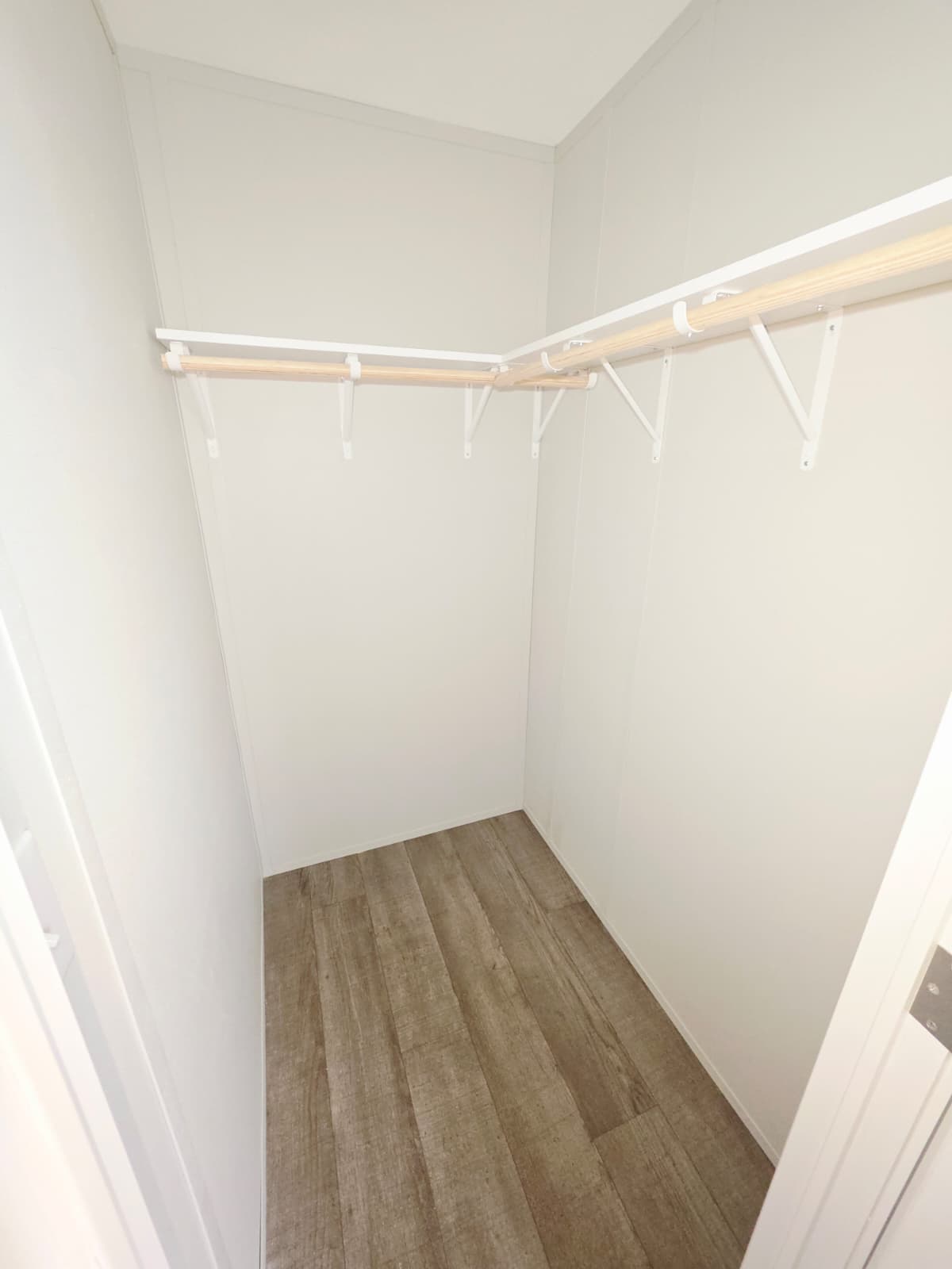 Scorpio 9469 interior home features