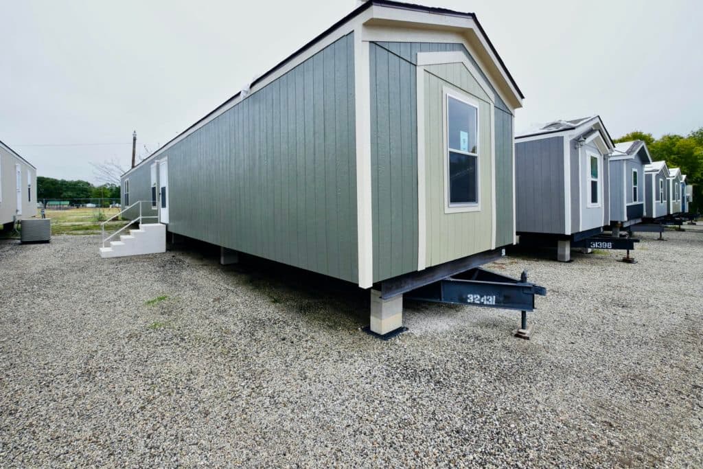 Orion 9176 exterior home features