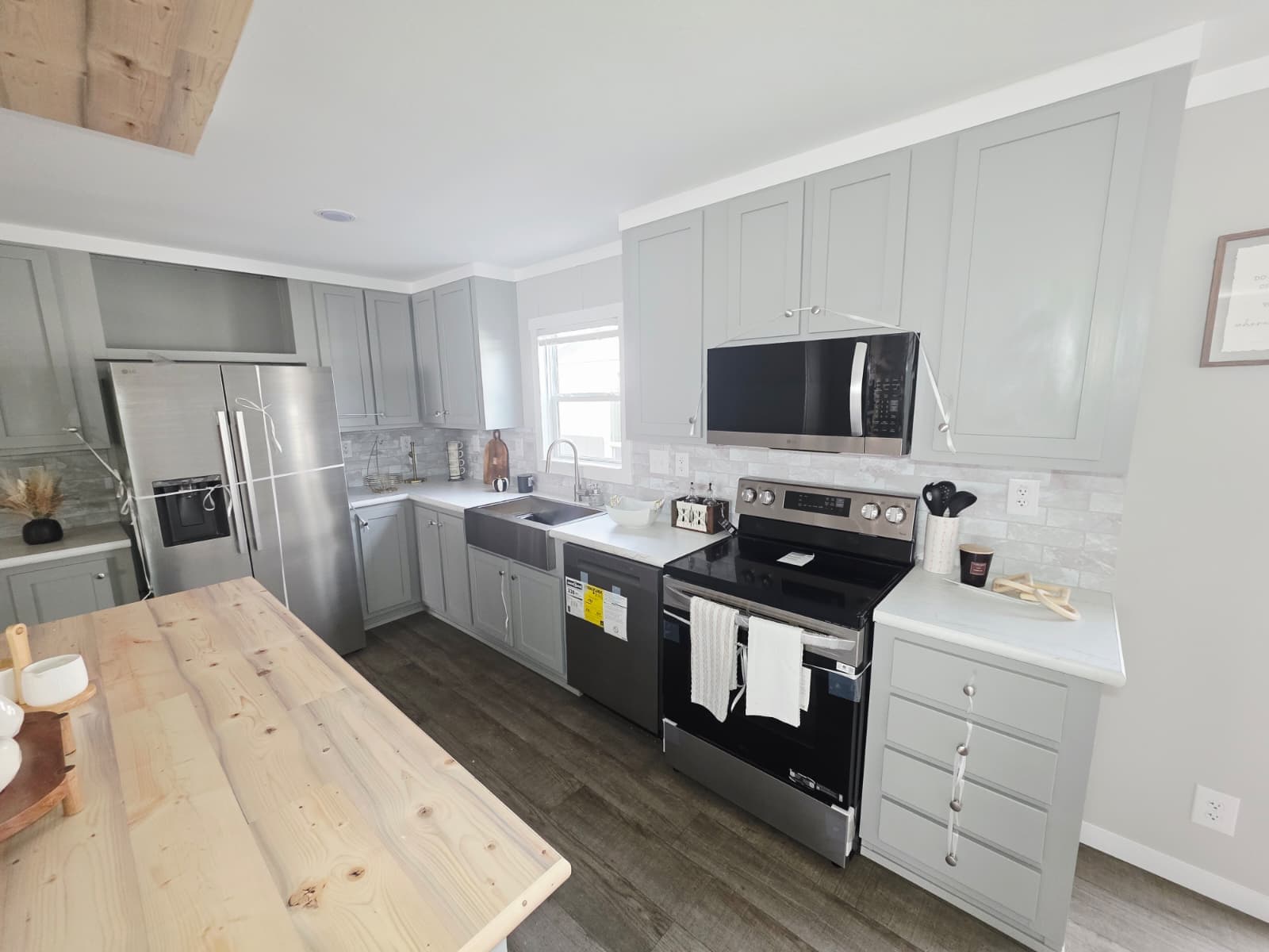 Scorpio 9469 kitchen home features