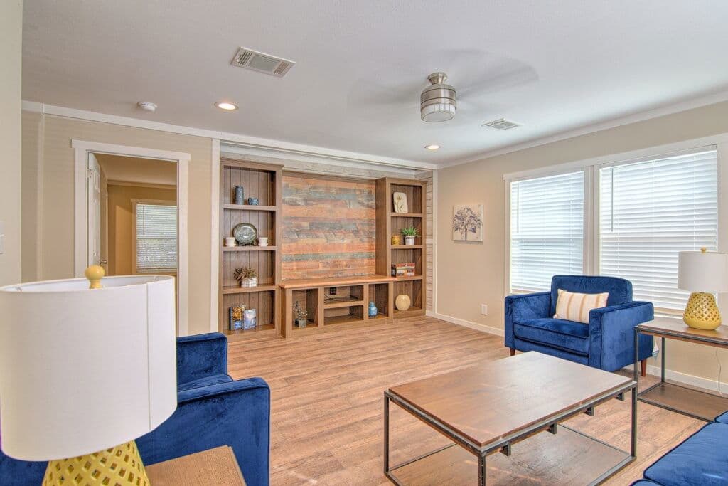 Bella 9876 interior home features