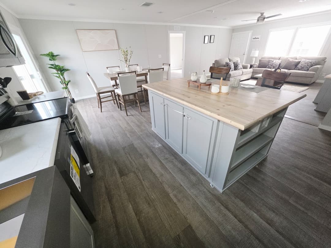 Scorpio 9469 kitchen home features