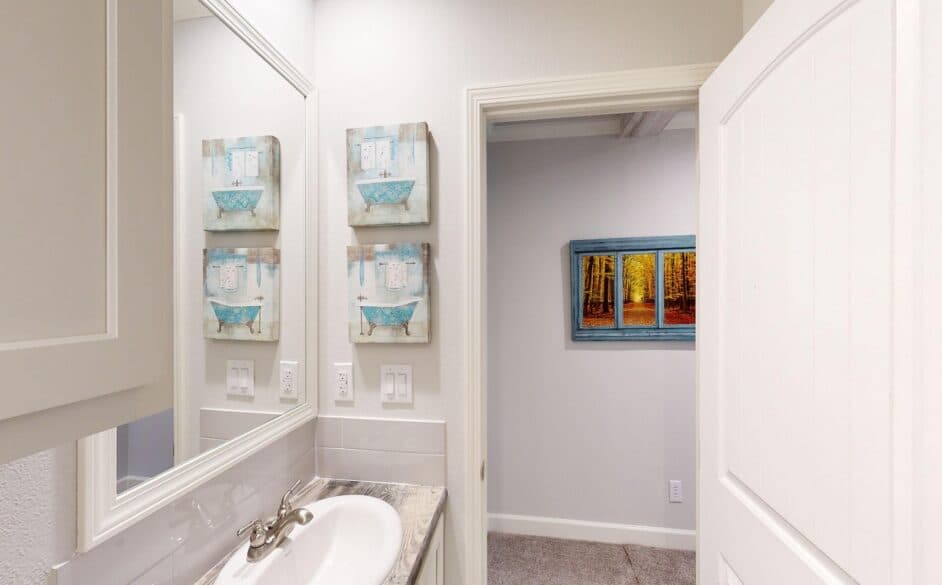 Magnolia 6356 bathroom home features