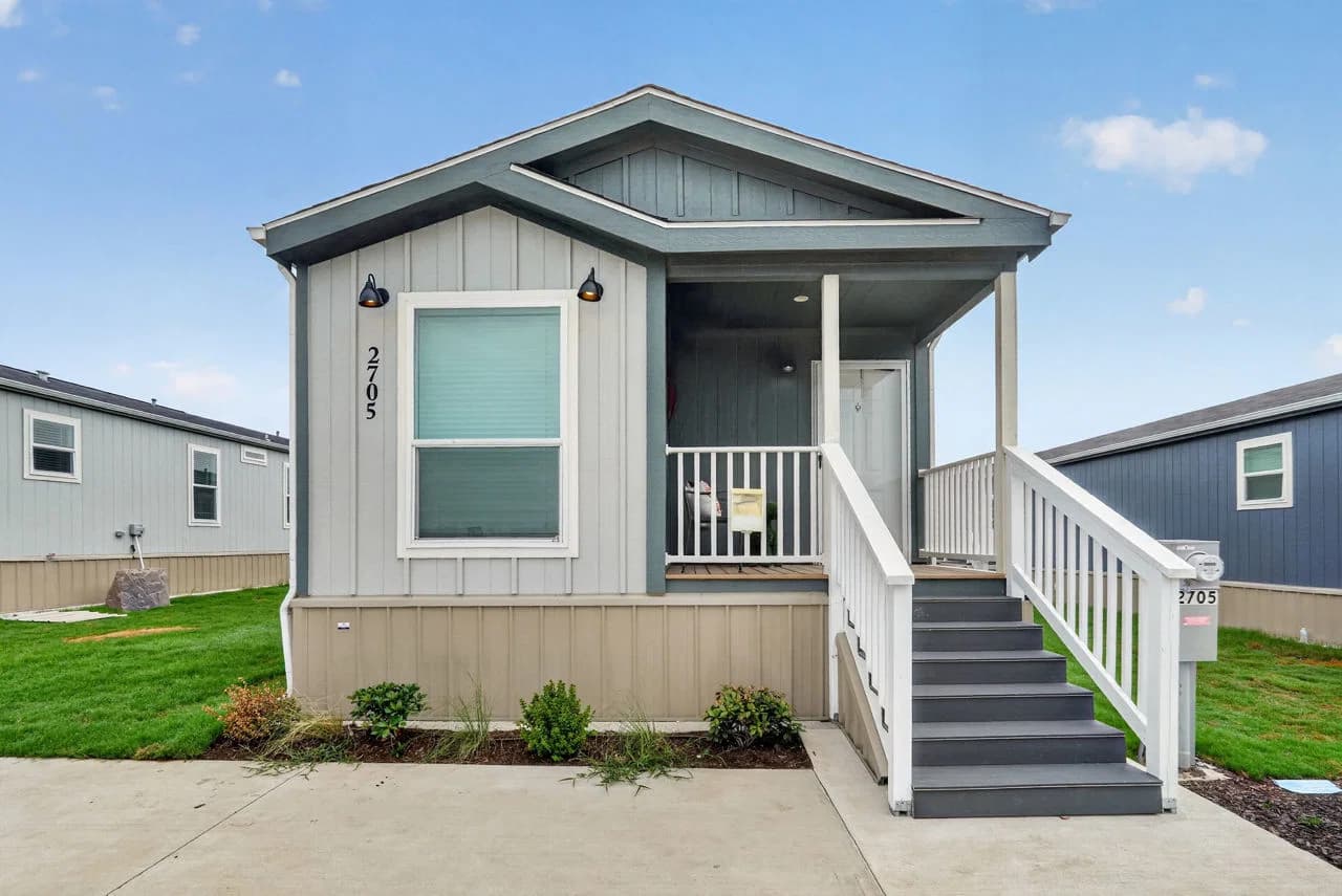 Nm2076a exterior home features