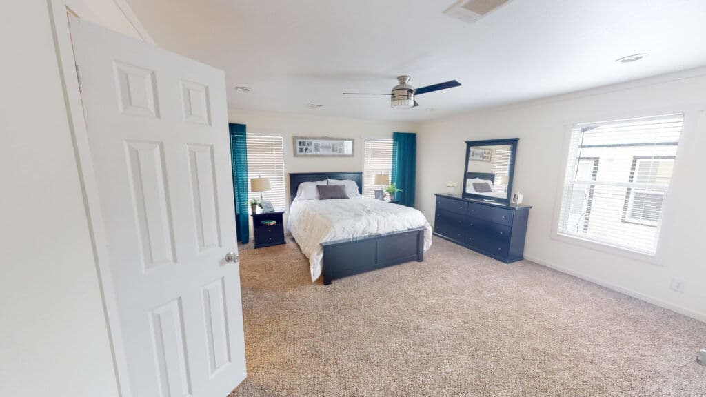 Turk t68c-p8 bedroom home features