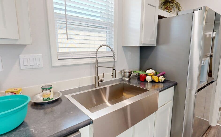 Gold spur 5616 kitchen home features