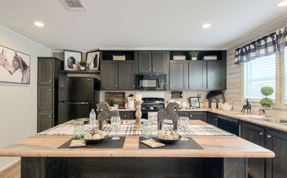 Bandera 3356 kitchen home features