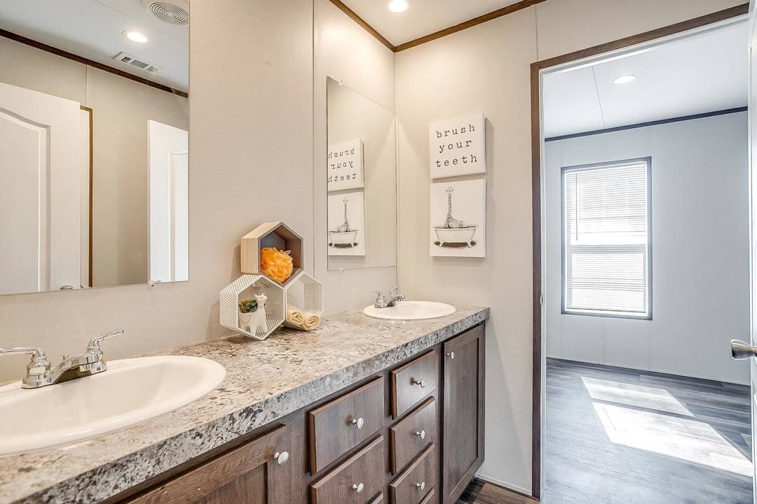 Nm3260f bathroom home features