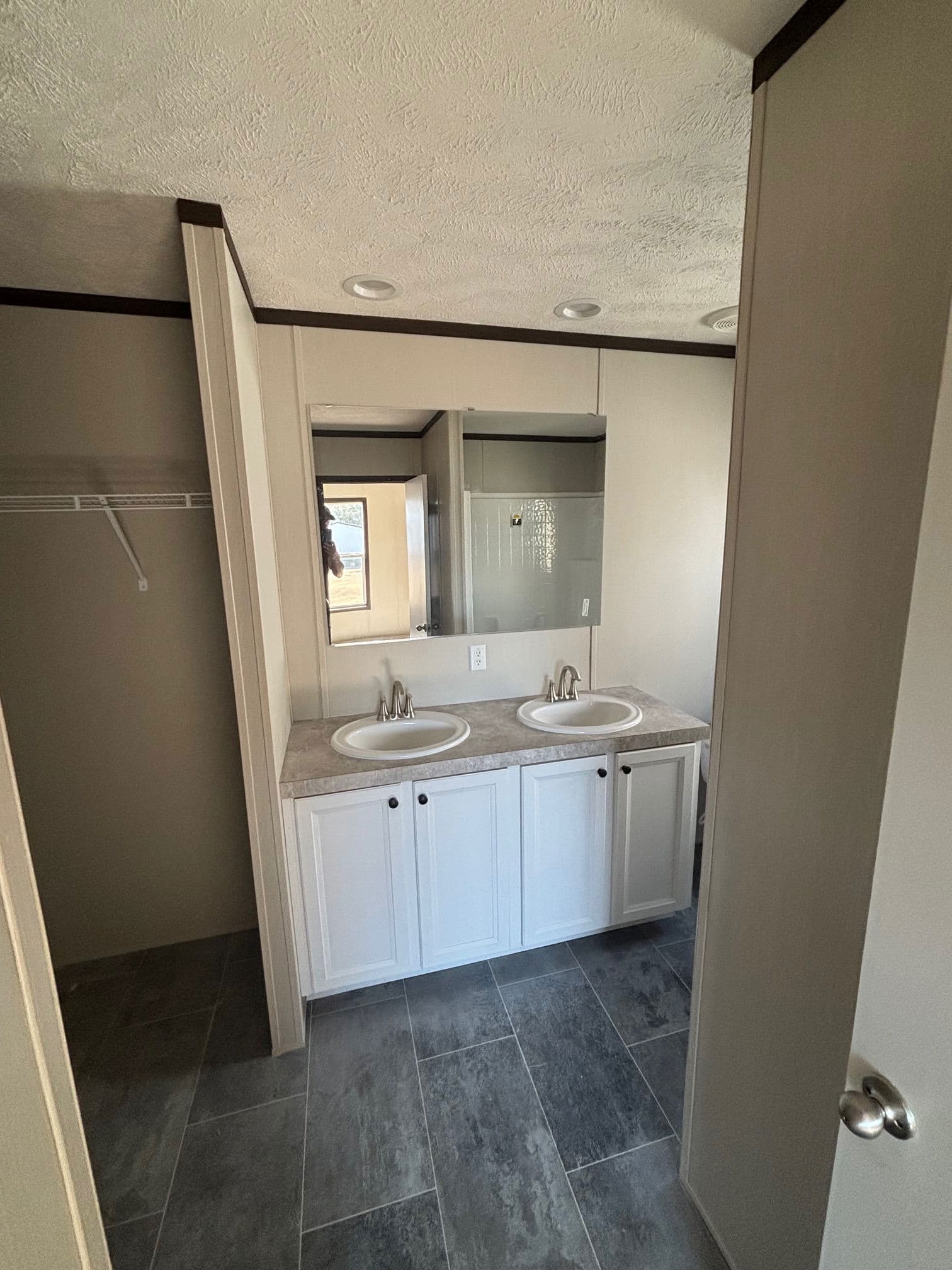 Balance (clearance) bathroom home features