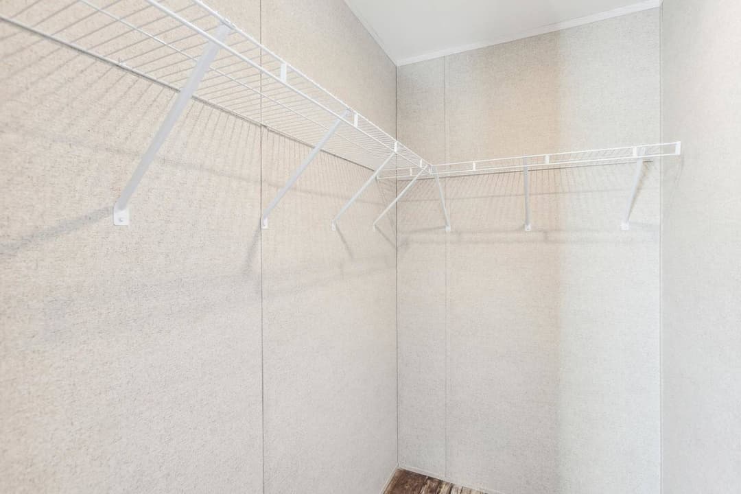 Rm2848h interior home features