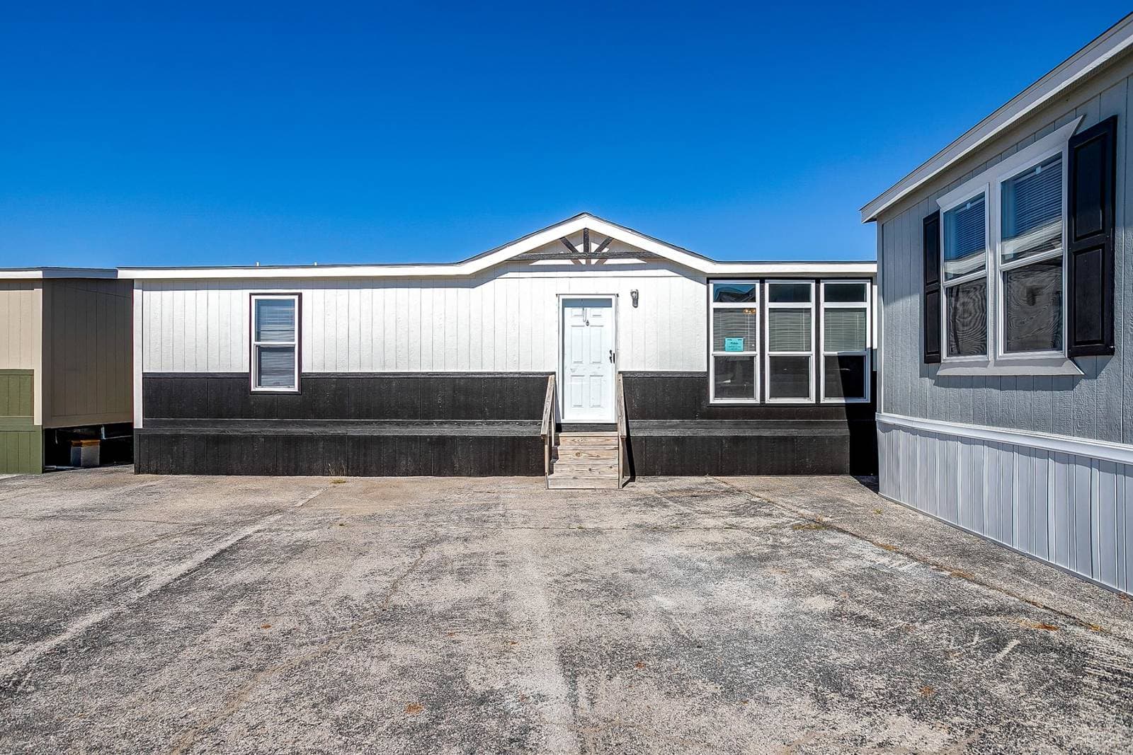 Nm3260f exterior home features