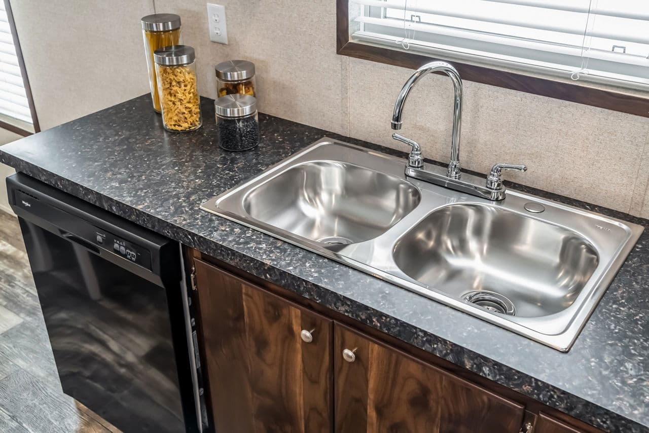 Prime clay 135 kitchen home features