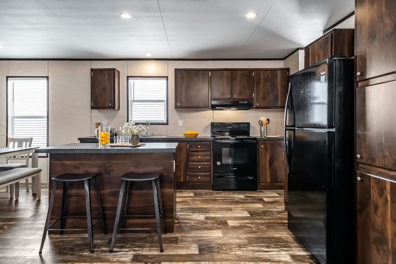 Prime clay 135 kitchen home features