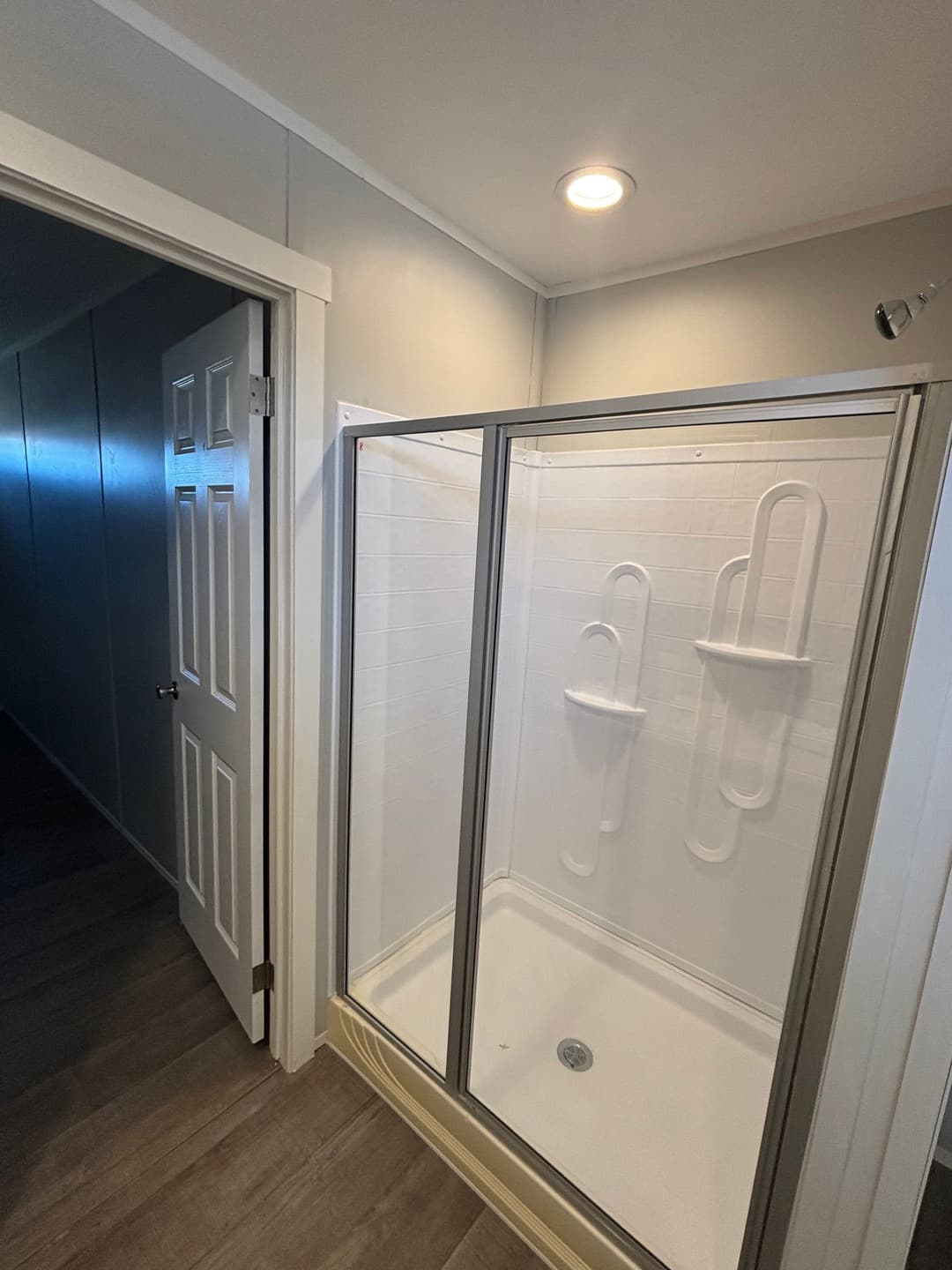 Oak creek - 9357 (clearance) bathroom home features