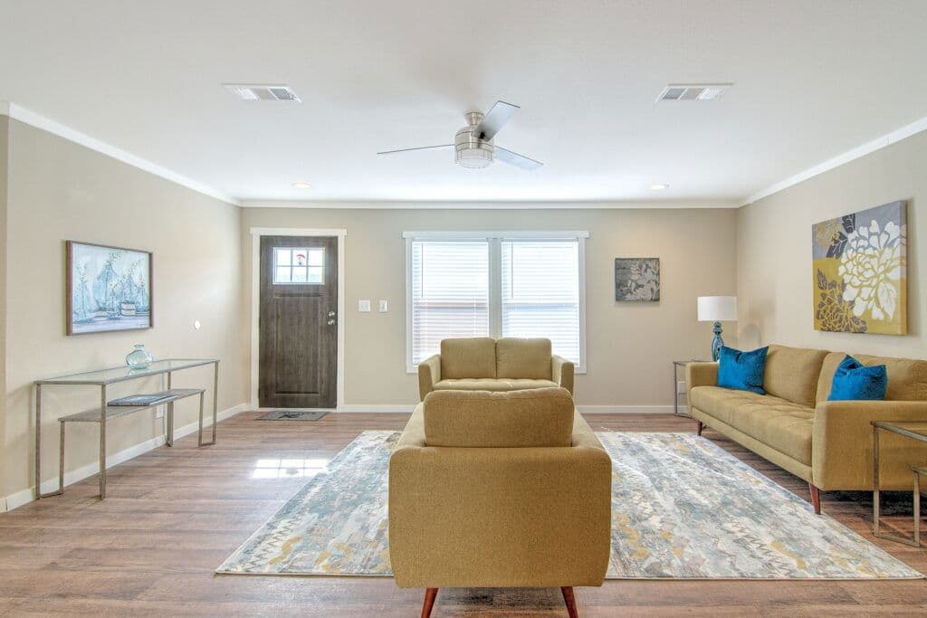 Bella 9876 interior home features