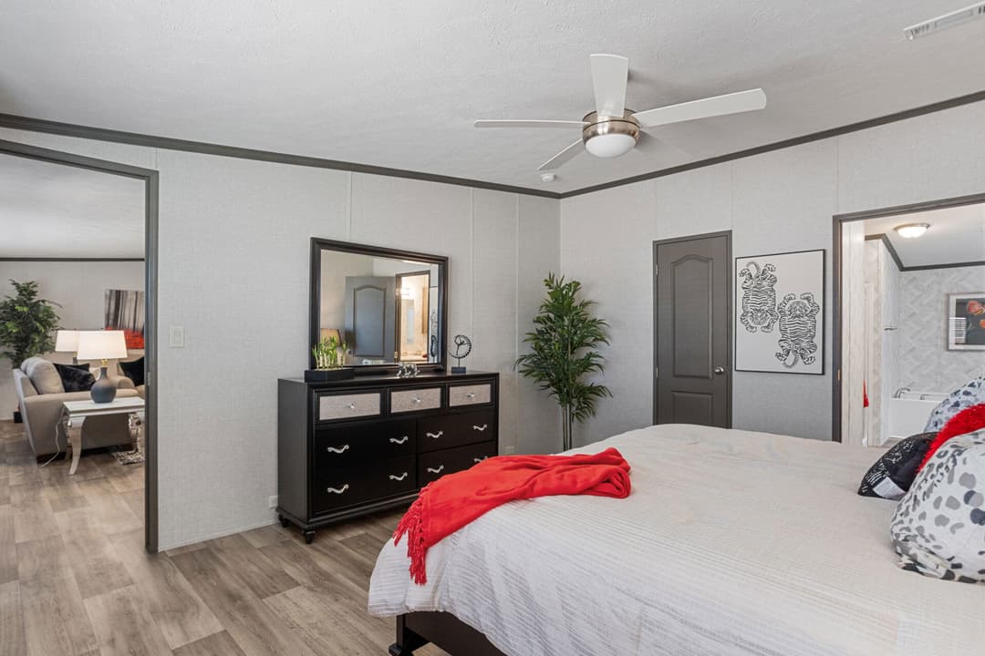 Classic c-3252-32d bedroom home features