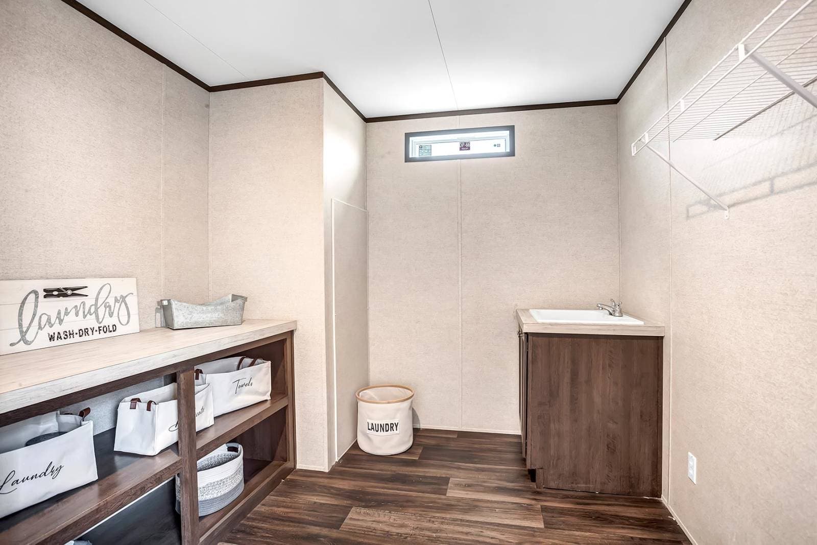 Nm3256f interior home features