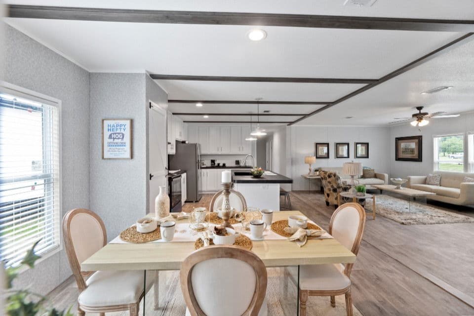 Pinnacle 28603p interior home features