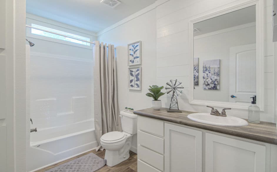 Pearl 6380 bathroom home features