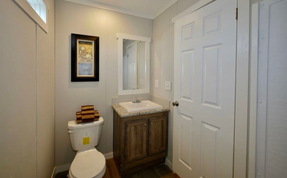 High plains 3387 bathroom home features