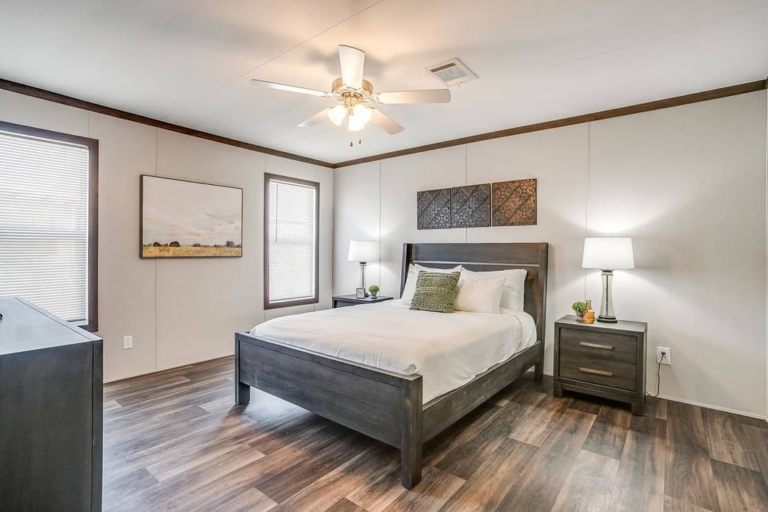 Nm3260f bedroom home features