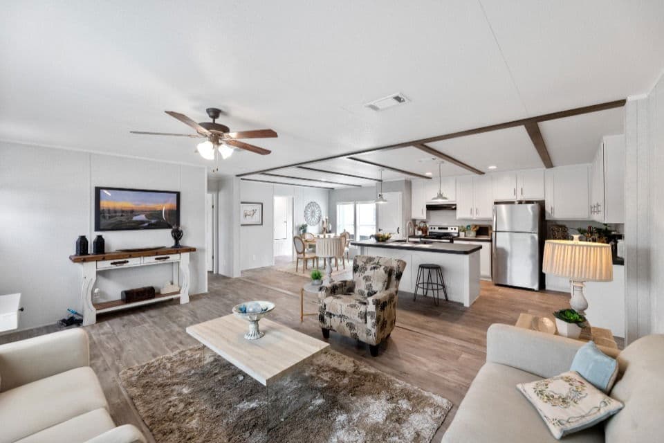 Pinnacle 28603p interior home features