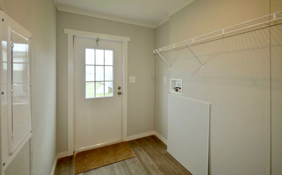 Pegasus 9340 interior home features