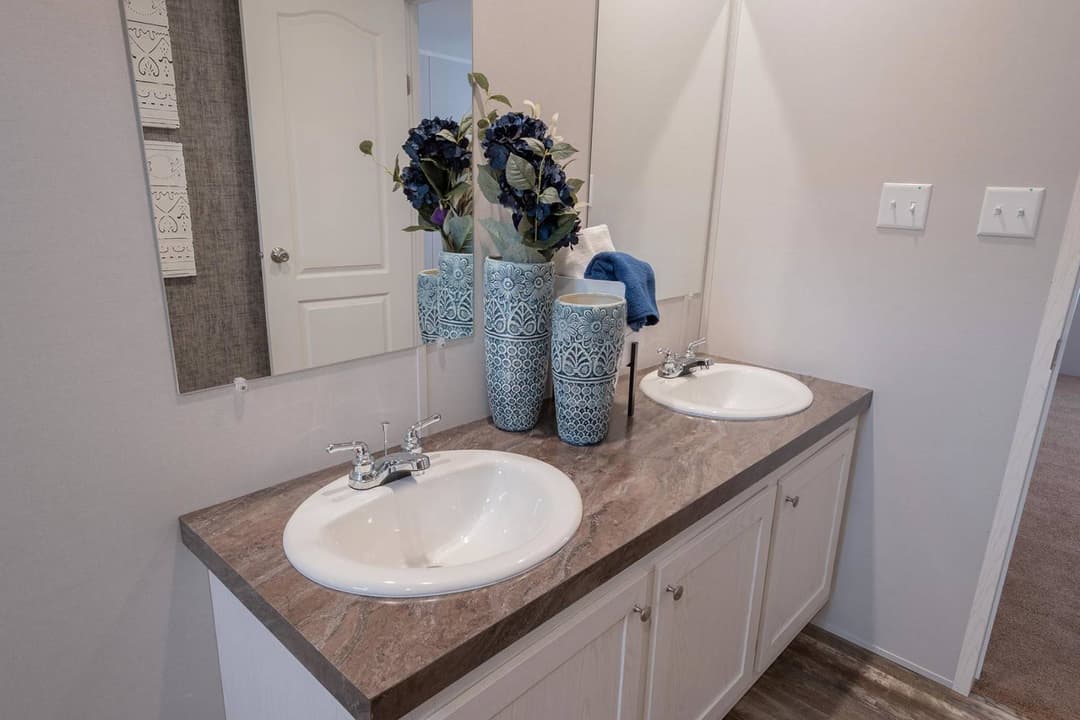 Rm3268a bathroom home features