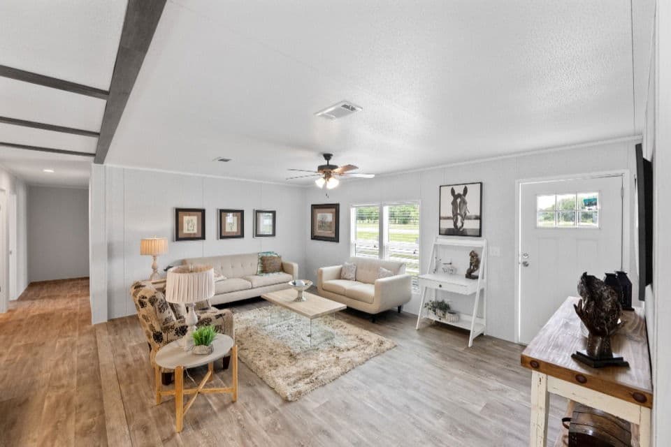 Pinnacle 28603p interior home features