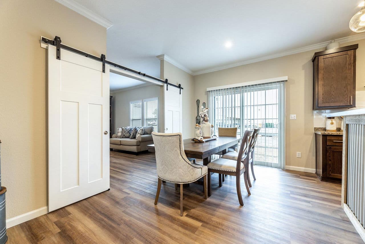 Innovation 3260c interior home features