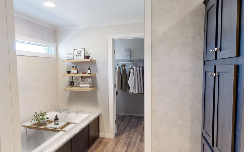 Stargazer ranch t60p bathroom home features