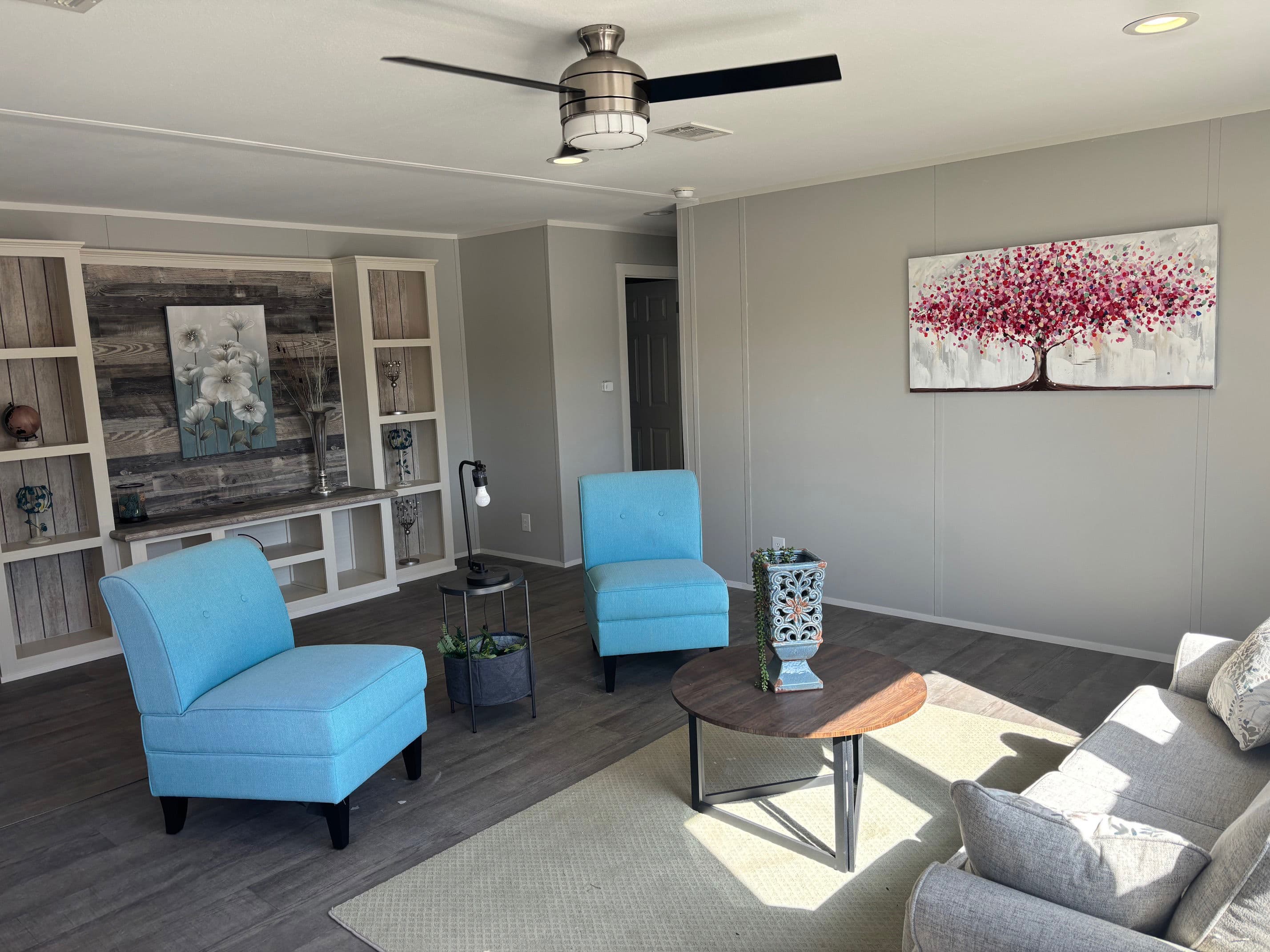 Oak creek - 9357 (clearance) interior and hero home features